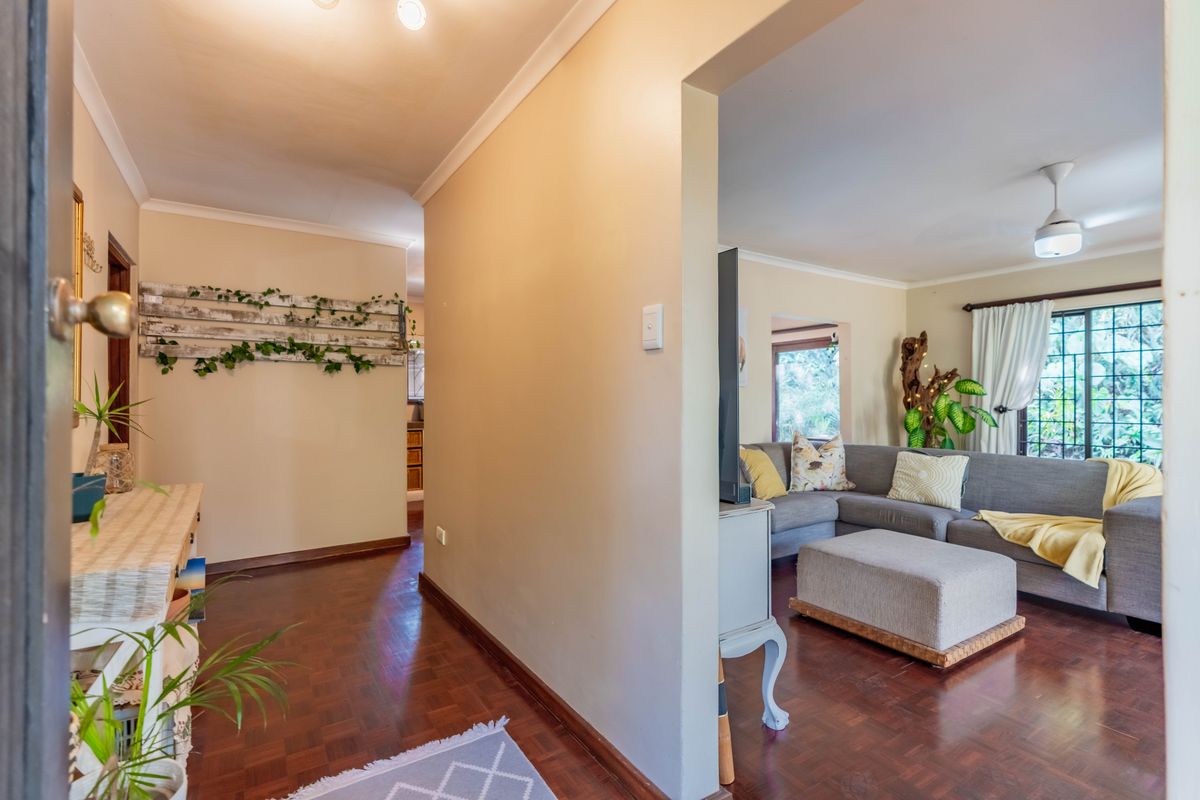 A Charming Modern Home with a Heart-Warming Outdoor Lifestyle –  Dawncliffe - Photo 5