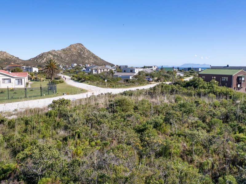 Pringle Bay Vacant Stand For Sale | Central Location with Scenic Views - Photo 1