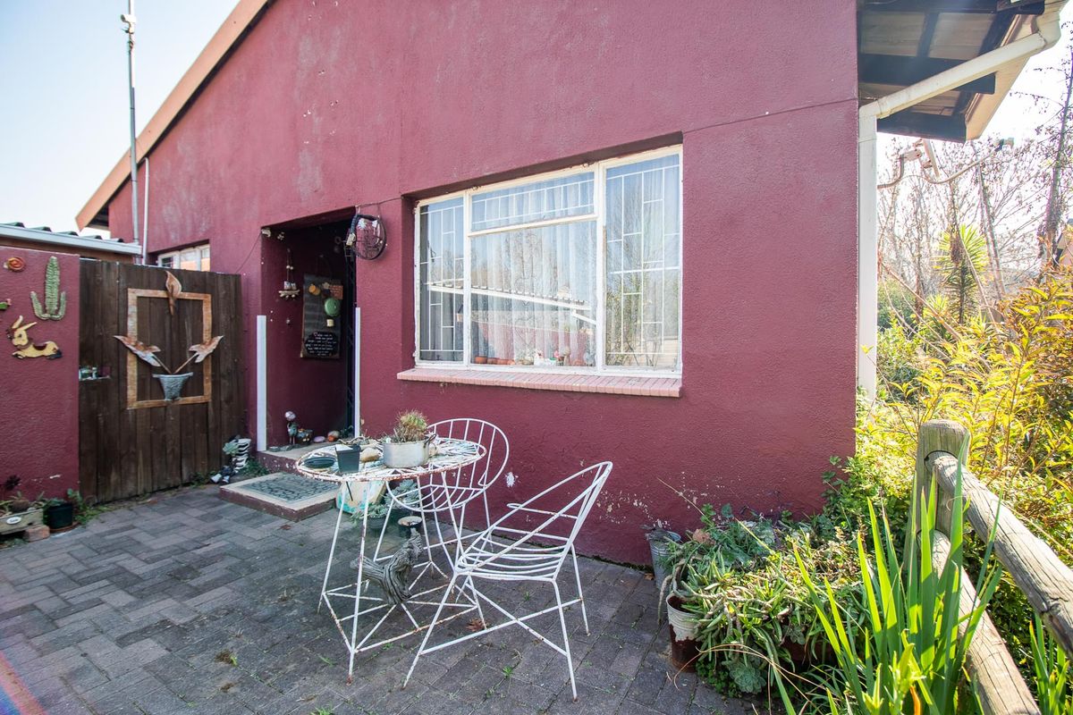 Charming 4-Bedroom Family Home - Sole and exclusive Mandate in Sasolburg!!!!!! - Photo 3