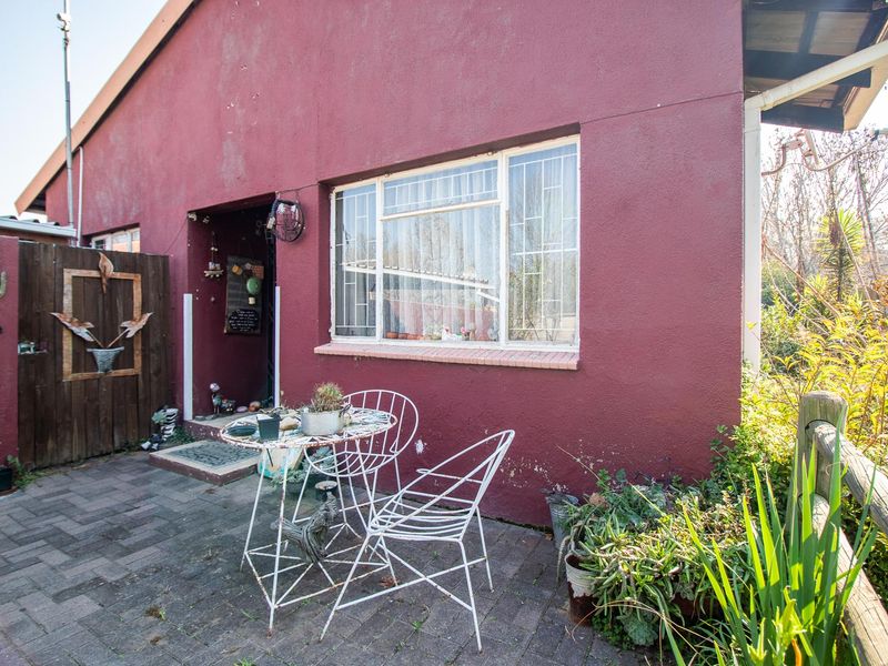 Charming 4-Bedroom Family Home - Sole and exclusive Mandate in Sasolburg!!!!!! - Photo 3