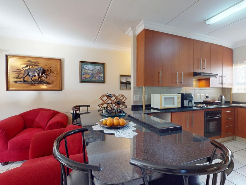 Modern Ground Floor Lock-Up-and-Go Living in Ravenswood - Photo 9