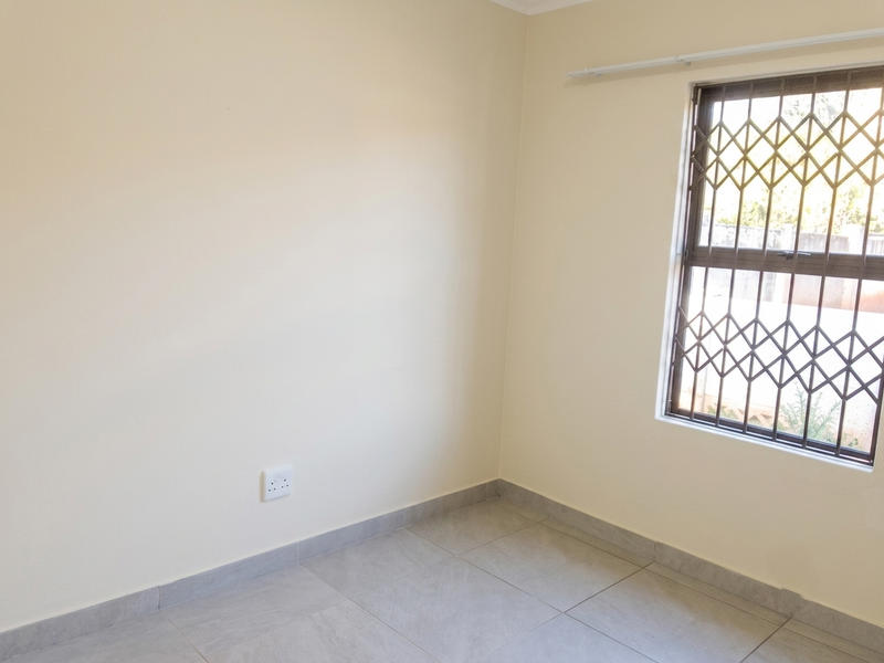 Modern 3-Bedroom Townhouse to Rent in Waterval East – Available Immediately - Photo 6