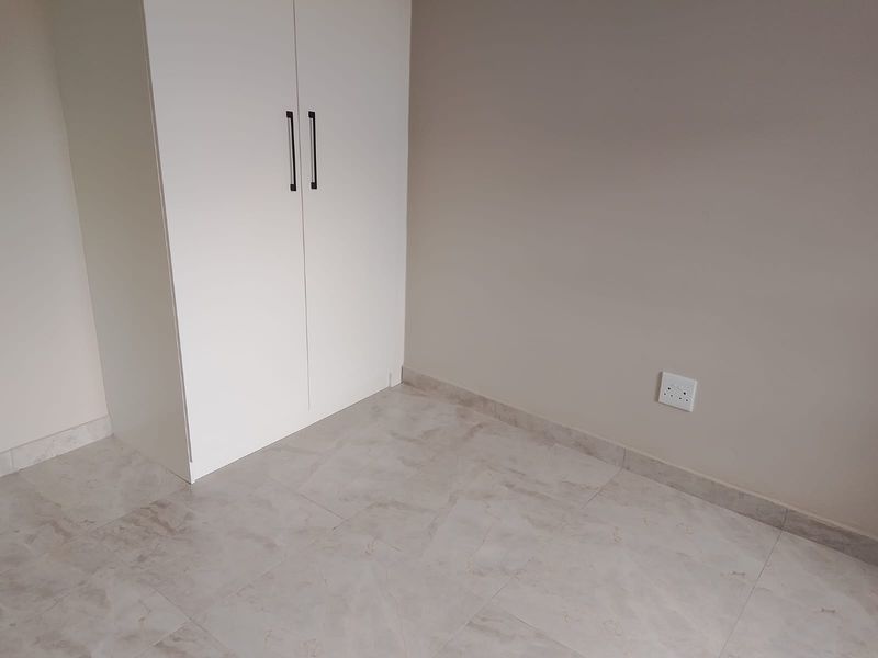 Beautiful 3 Bedroom Stand-Alone Home for Sale in HEATHERVIEW - Photo 5