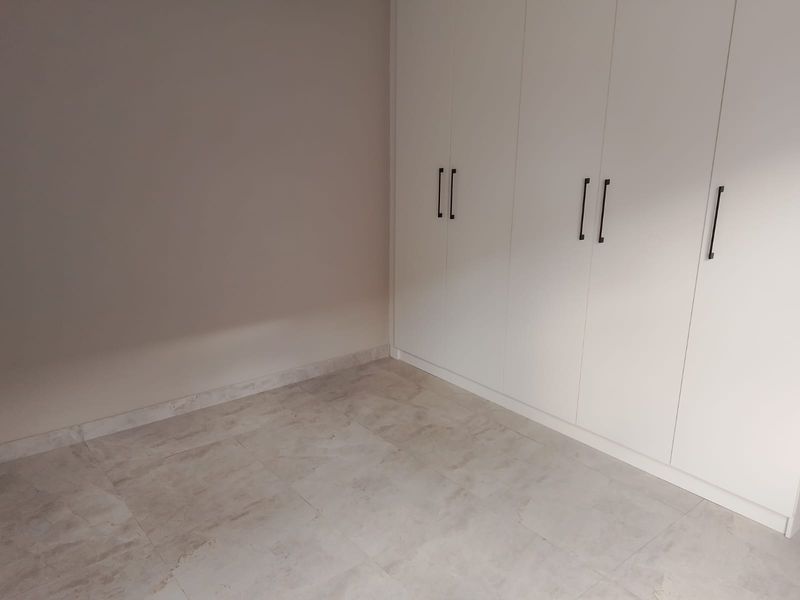 Beautiful 3 Bedroom Stand-Alone Home for Sale in HEATHERVIEW - Photo 3