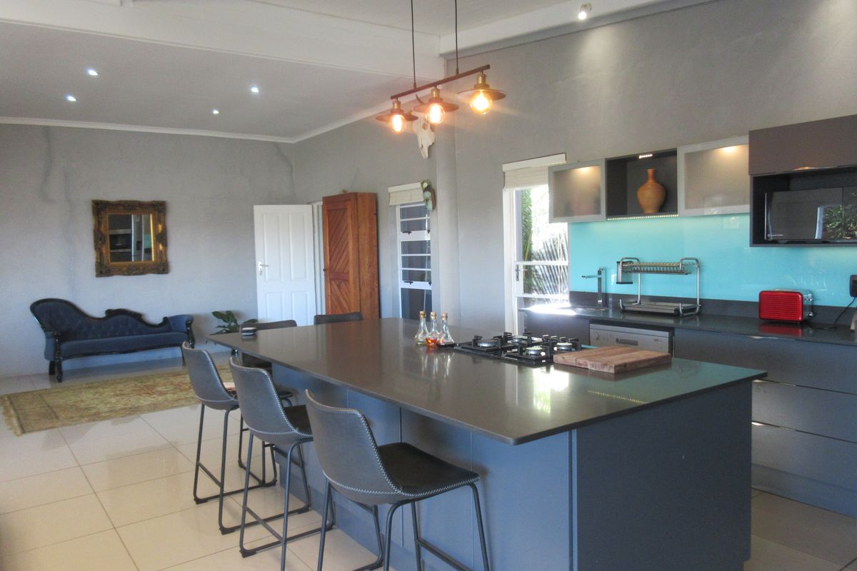 Modern Elegance with Uninterrupted Marina & Ocean Views - Photo 2