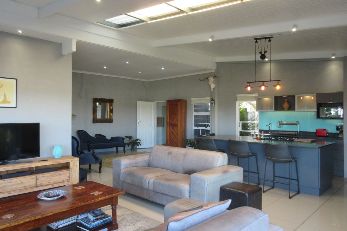 Modern Elegance with Uninterrupted Marina & Ocean Views - Photo 4