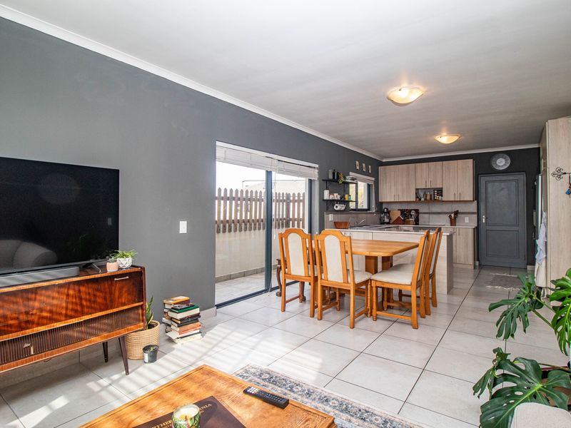 Coastal Living in the Heart of Fish Hoek - Photo 9