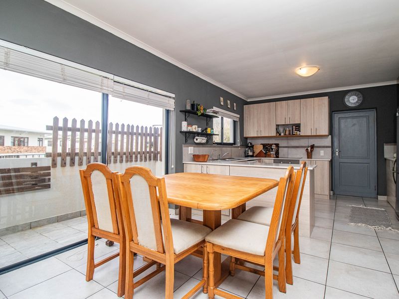 Coastal Living in the Heart of Fish Hoek - Photo 10