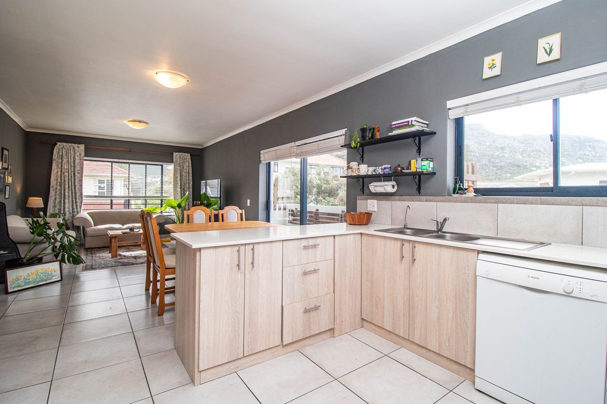 Coastal Living in the Heart of Fish Hoek - Photo 2