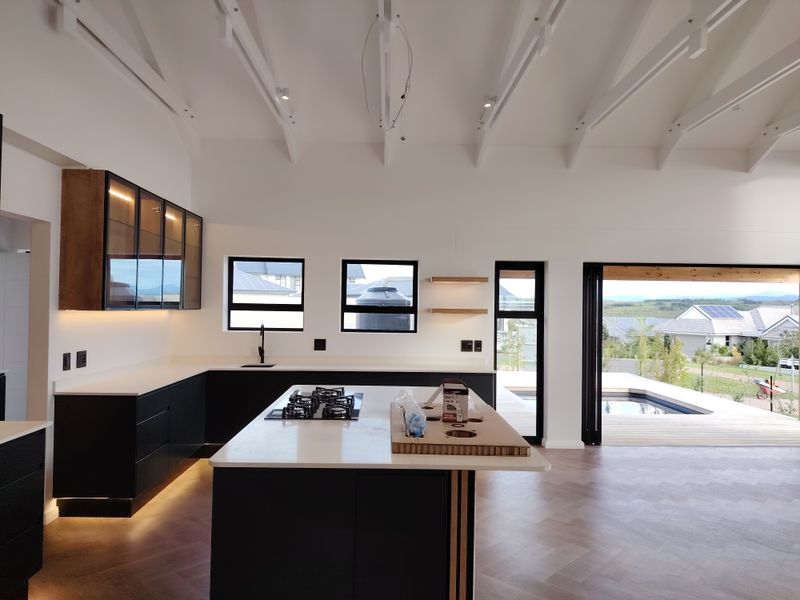 The Art of Living Well in Baron View, Just Unwrapped - Photo 7