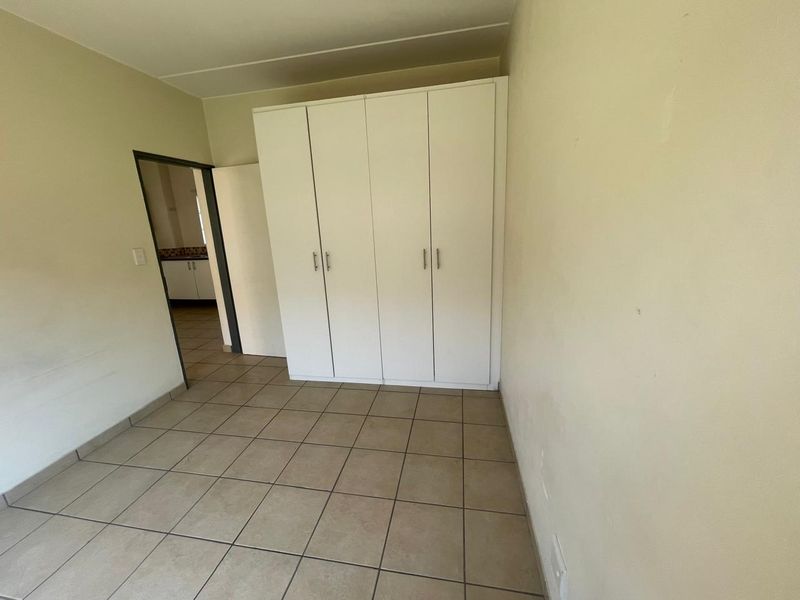 1 Bed 1 Bath Apartment - Photo 2
