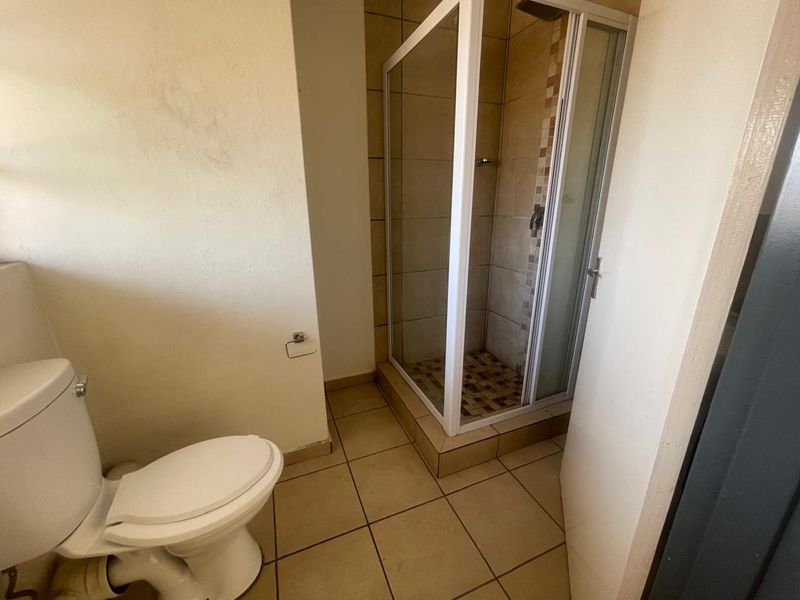 1 Bed 1 Bath Apartment - Photo 6