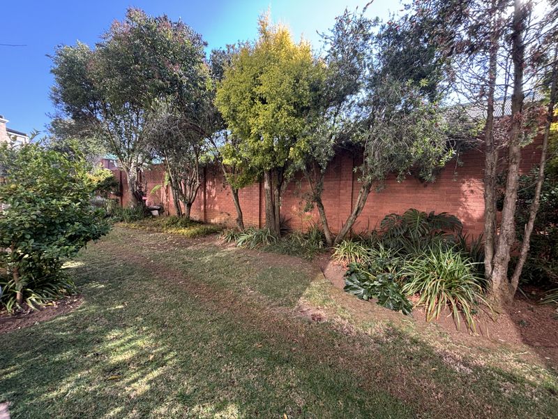 Secure Ground Floor Garden Unit in Sought After Morehill Gardens - Photo 6