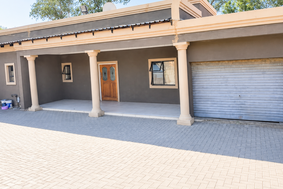 Freestanding For Sale In Sandton - Photo 3