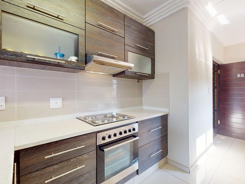 Immaculate 2nd Floor Apartment with 2 Bedrooms & 2 Bathrooms in Secure Eveleigh Heights - Photo 7