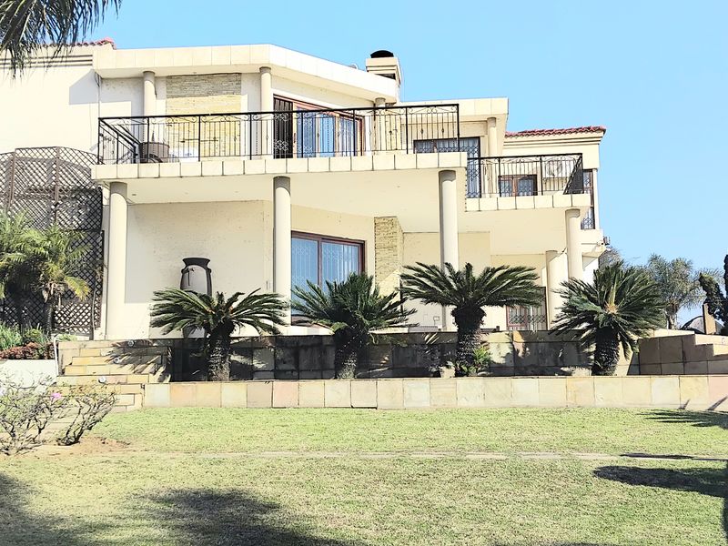 FAMILY HOME SITUATED IN AN UPMARKET AREA OF REYNO RIDGE - Photo 4