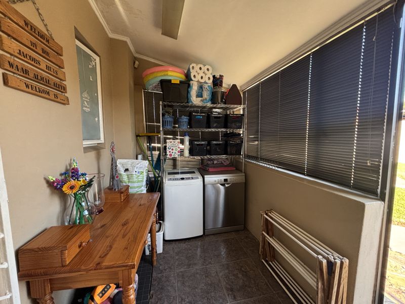 Move In Ready Family Home with Spacious Flatlet, Pool and Excellent Security - Photo 8
