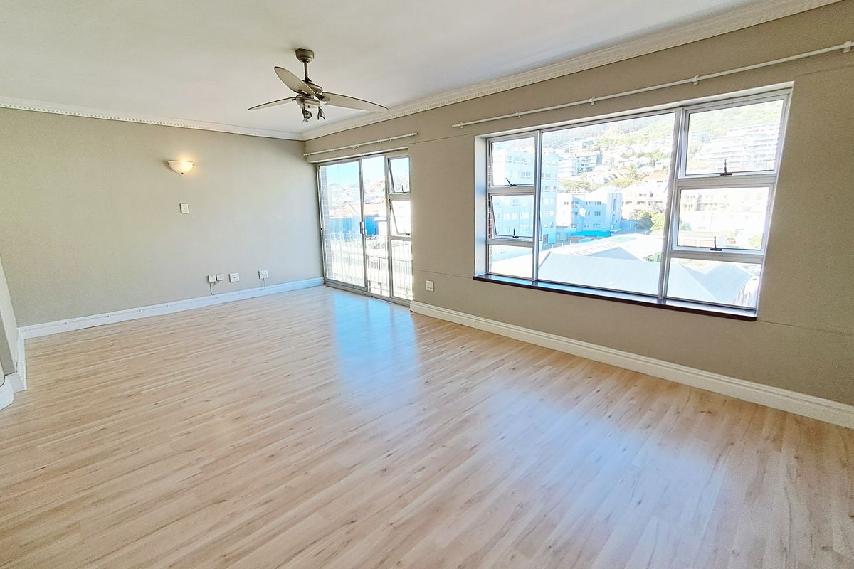 2 Bedroom-Duplex Apartment - Photo 2