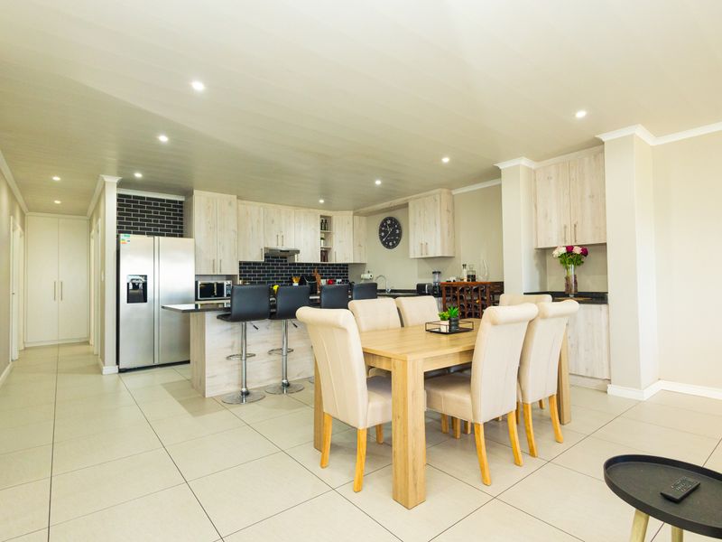 Secure semi-detached home for sale in De Sonnenda Estate - Kuils River - Photo 5