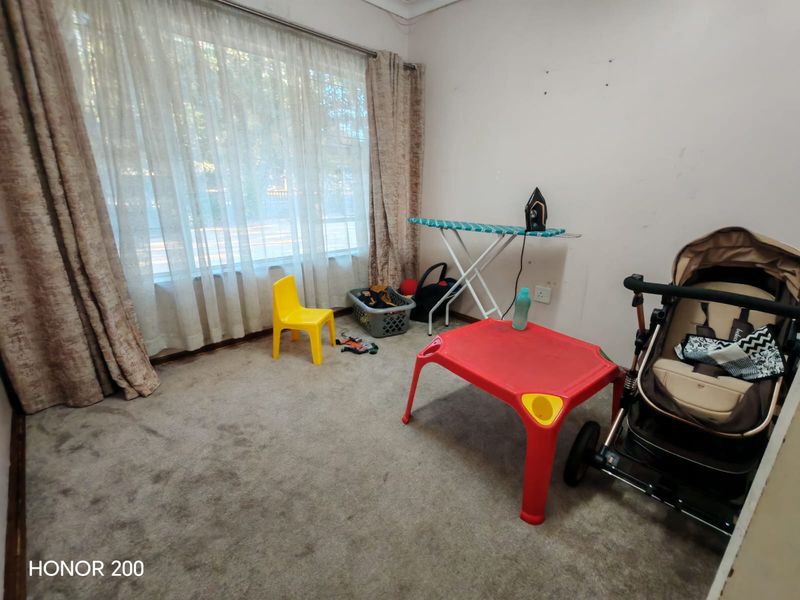 4 Bedroom House for Sale in Sasolburg Ext 23 - Photo 8