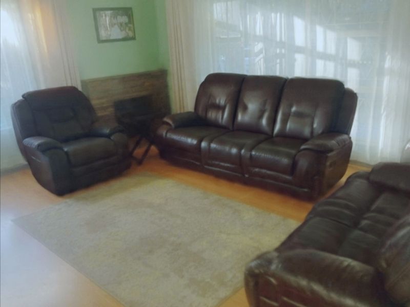 4 Bedroom House for Sale in Sasolburg Ext 23 - Photo 7
