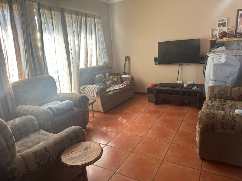 A Place to Call Home with Comfort and Convenience! - Photo 5