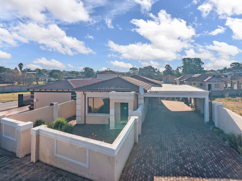 Stunning Modern Home in Heritage Manor, Krugersdorp - Photo 9