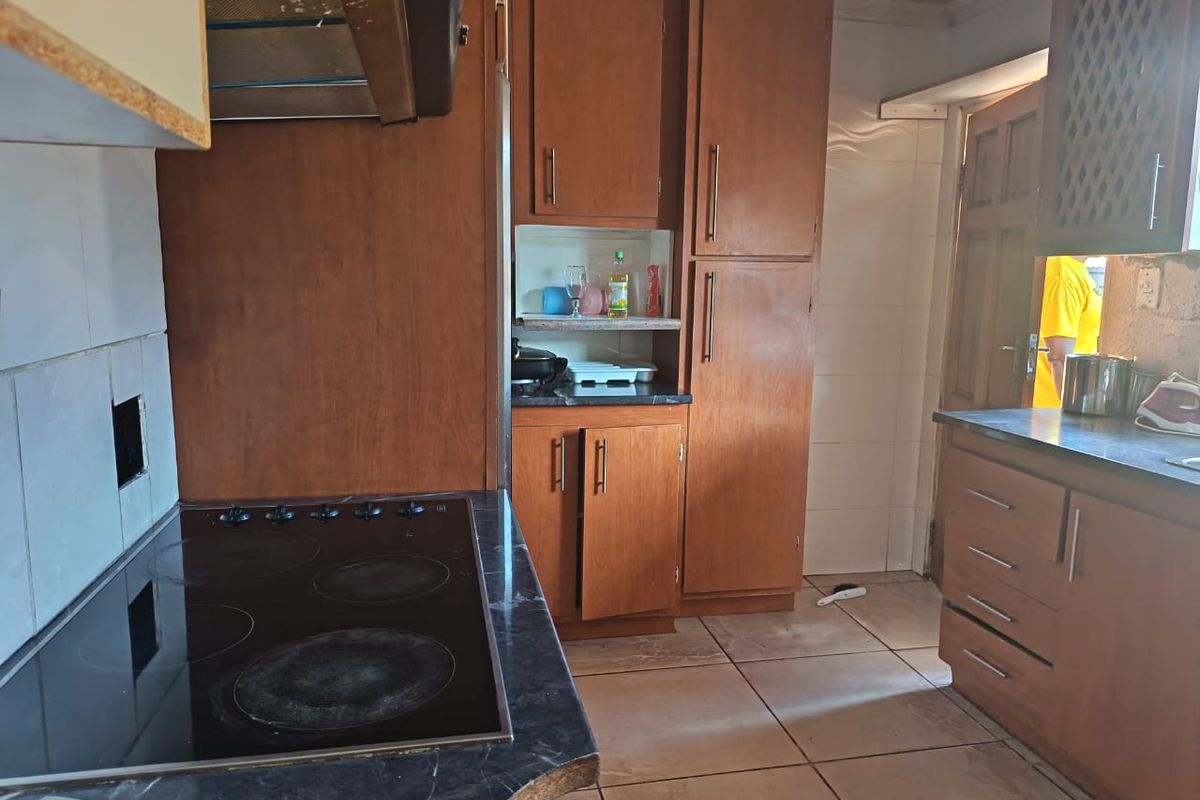 The Home You've Been Waiting For! - Photo 4