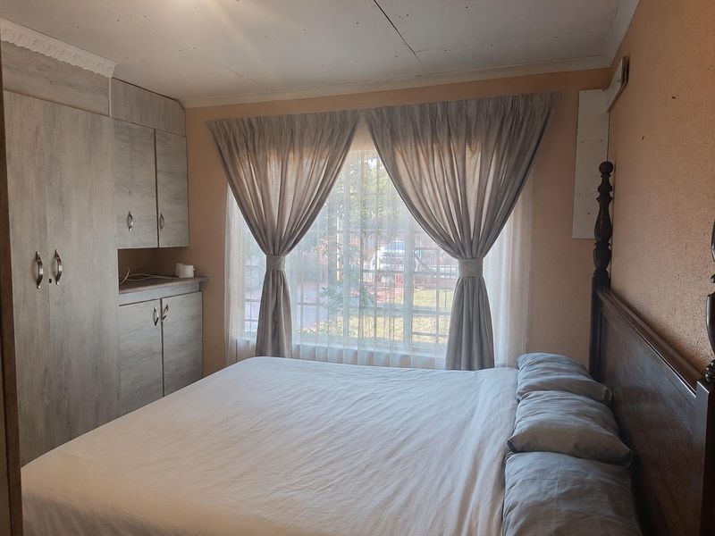 The Home You've Been Waiting For! - Photo 8