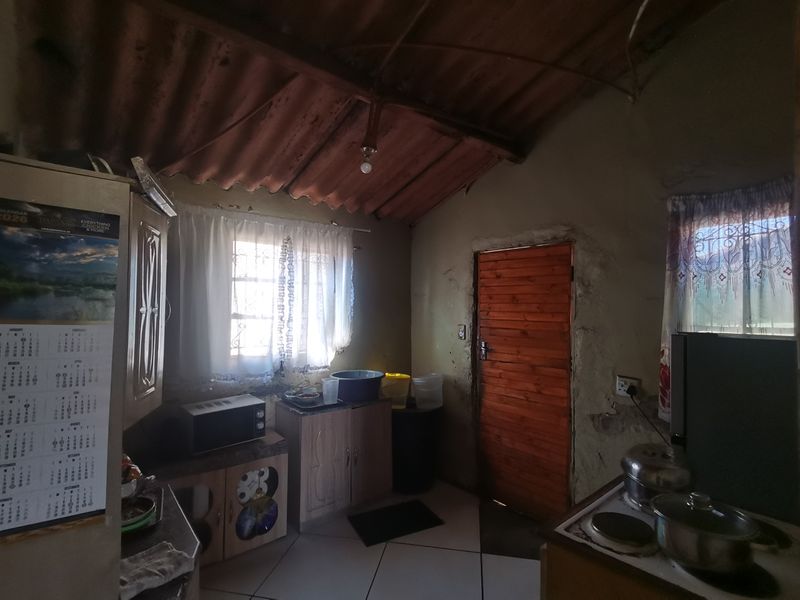 Discover Your Dream Home in Sharpeville, Vereeniging – A Charming Freehold Awaits! - Photo 9