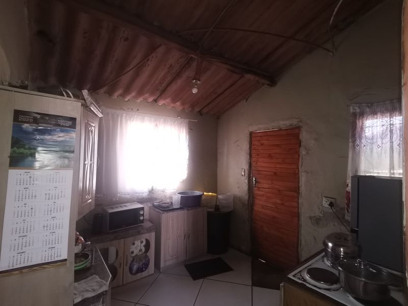 Discover Your Dream Home in Sharpeville, Vereeniging – A Charming Freehold Awaits! - Photo 10