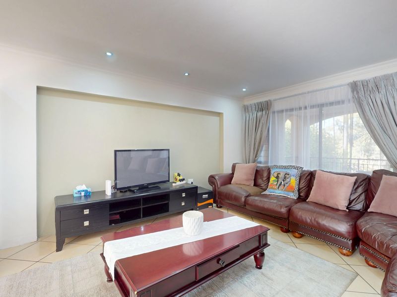 Starting to bid from R999,000! Non-Distressed Live Luxury Auction! - Photo 5