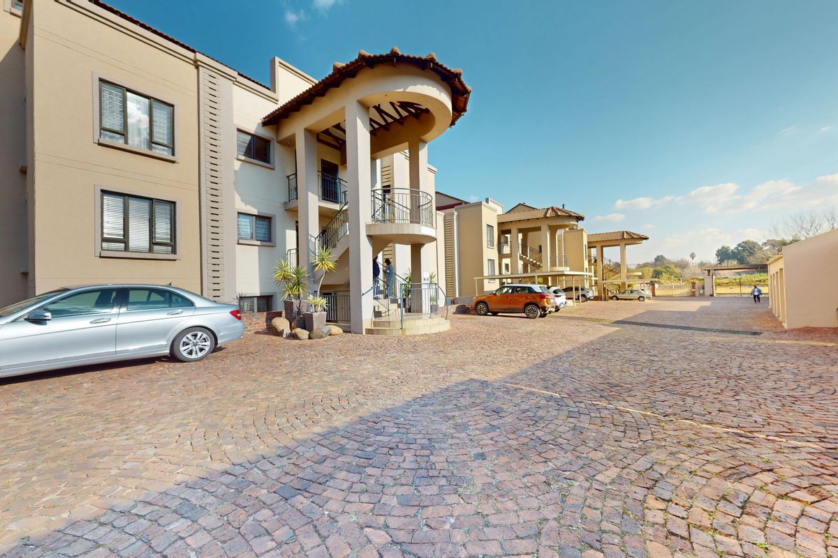Starting to bid from R999,000! Non-Distressed Live Luxury Auction! - Photo 2