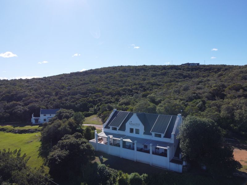 Landmark  riverside property overlooking the charming see-side town of Stilbaai - Photo 2