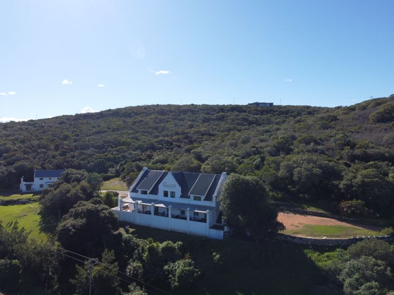 Landmark  riverside property overlooking the charming see-side town of Stilbaai - Photo 4