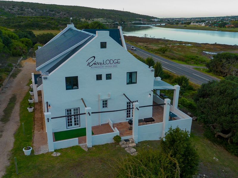 Landmark  riverside property overlooking the charming see-side town of Stilbaai - Photo 7