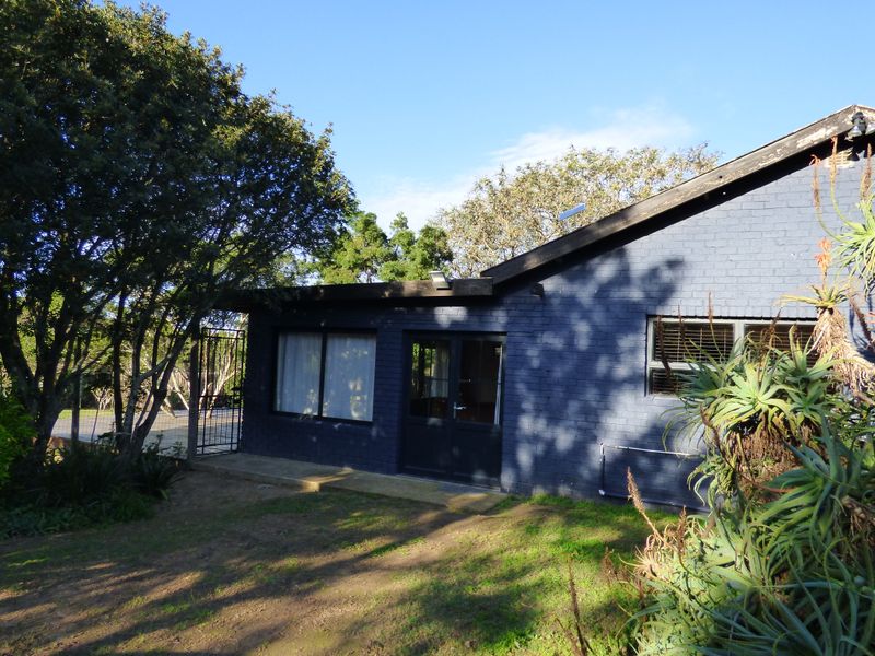 Escape to Peaceful Farm Living, Just 6 Minutes from Port Alfred - Photo 3