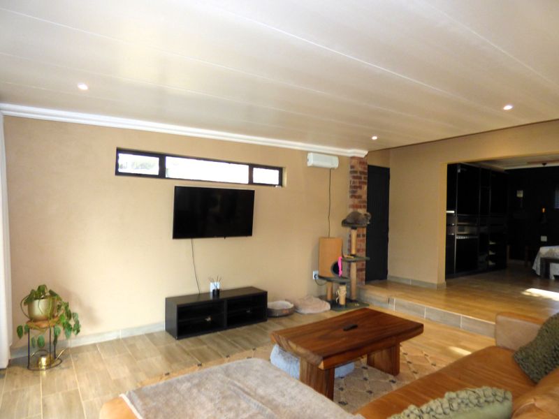 Escape to Peaceful Farm Living, Just 6 Minutes from Port Alfred - Photo 6