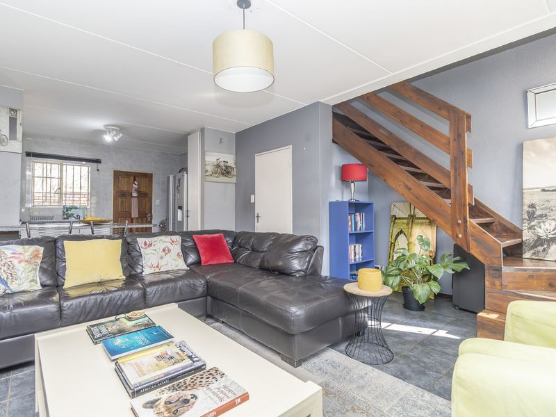 2 Bed Duplex Townhouse Looking for a New Owner - Photo 5