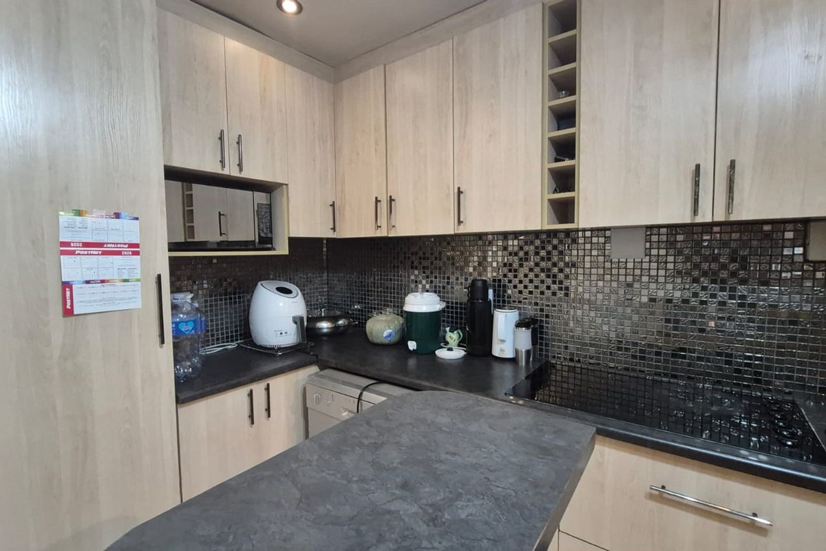 Charming 4-Bedroom Family Home with Pool, Bachelor Flat & Double Garage in Parkers Dam - Photo 5