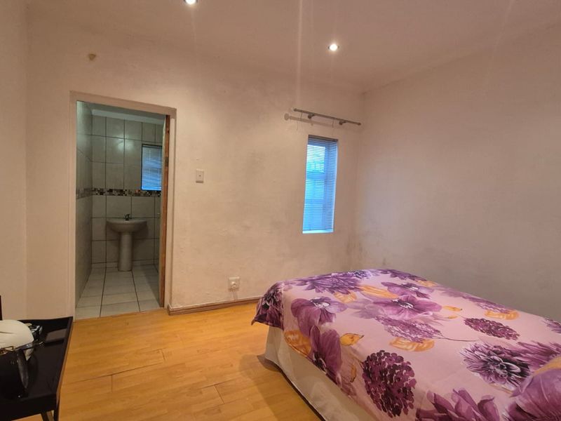 Charming 4-Bedroom Family Home with Pool, Bachelor Flat & Double Garage in Parkers Dam - Photo 9