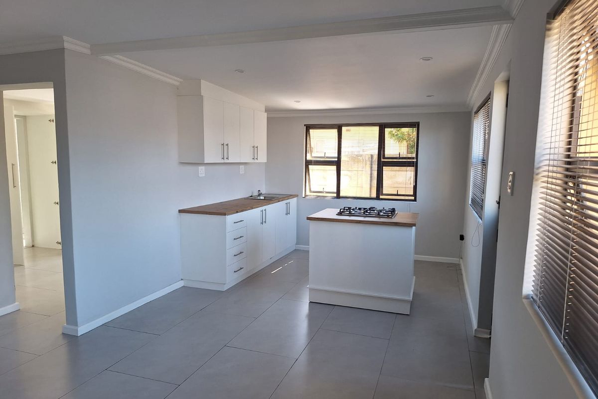 Modern One-Bedroom Flat – Water & Electricity Included - Photo 3