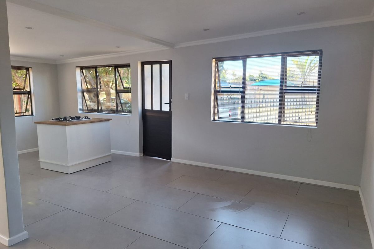 Modern One-Bedroom Flat – Water & Electricity Included - Photo 2