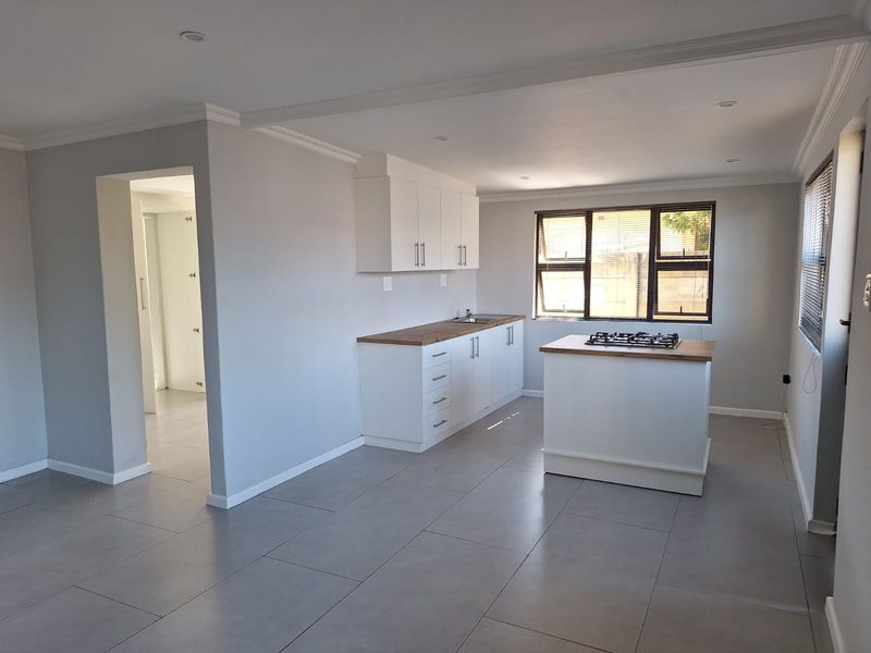 Modern One-Bedroom Flat – Water & Electricity Included - Photo 1