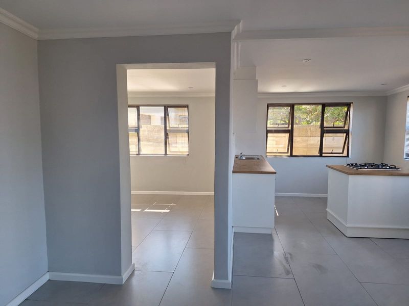 Modern One-Bedroom Flat – Water & Electricity Included - Photo 7