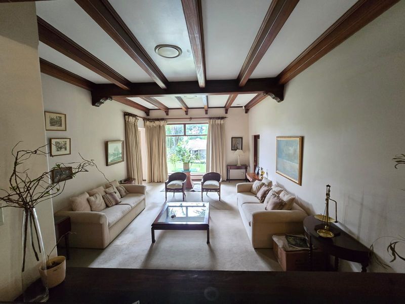 An Exceptional Home of Distinction in the Heart of Vincent - Photo 9