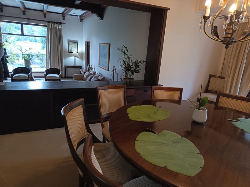 An Exceptional Home of Distinction in the Heart of Vincent - Photo 5