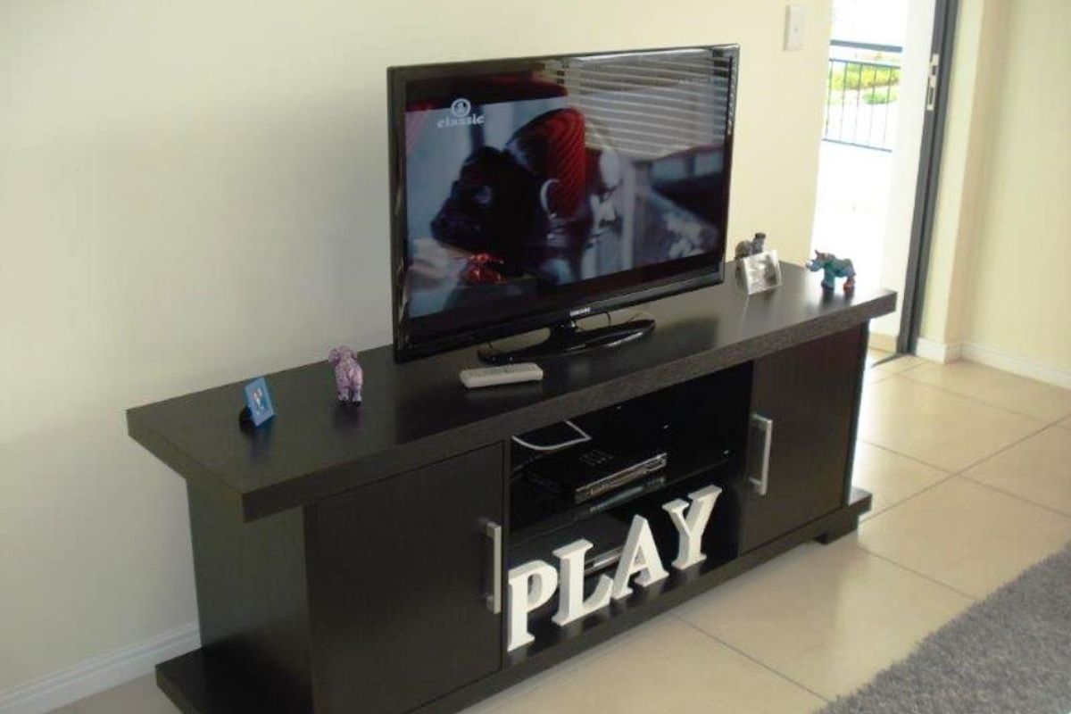 Stunning 2-Bedroom, 2-Bathroom 1st-Floor Apartment in De Velde Lifestyle Estate. - Photo 5