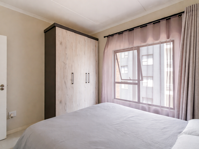 Modern 2-Bedroom Apartment in Prime Midrand Location – 93 on New - Photo 5