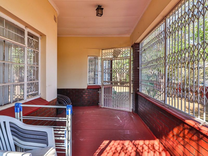 Family Home with Granny Flat in Scottsville - Photo 6